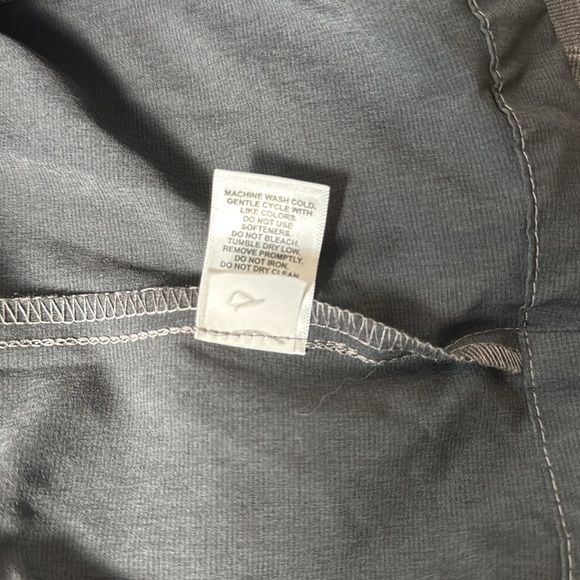 Magellan Technical windbreaker - Picture 8 of 11